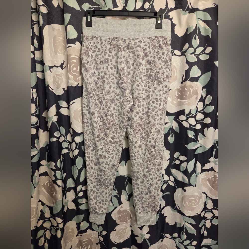Athleta Balanced Printed  Joggers - Picture 3 of 6